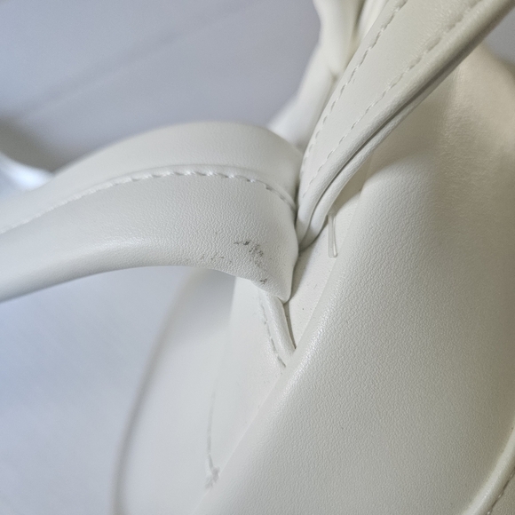 Loungefly x Disney White Baymax and Mochi Mini Backpack - Big Hero 6 - Picture 10 of 12